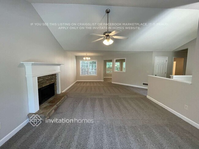 Building Photo - 2780 Douglas Ct