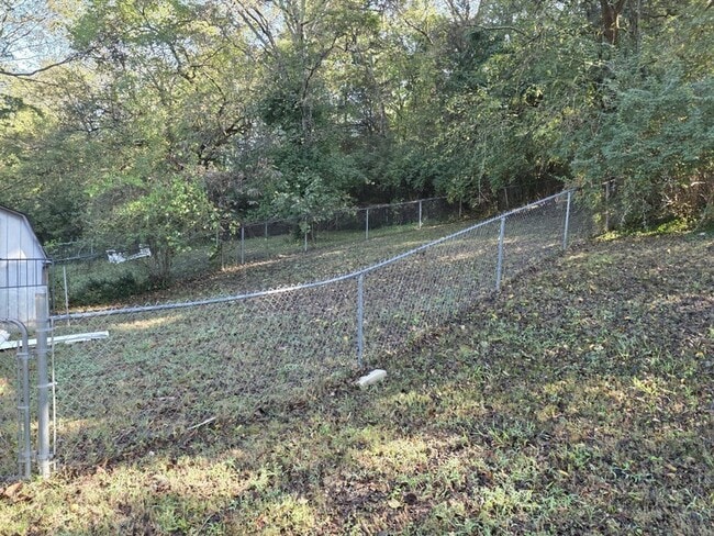 Building Photo - 297 McGavock Pk