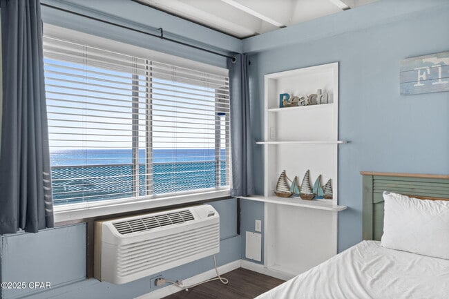 Foto del edificio - 14401 Front Beach Rd