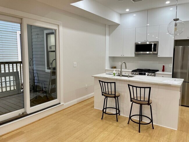 Foto del edificio - 258 W Broadway