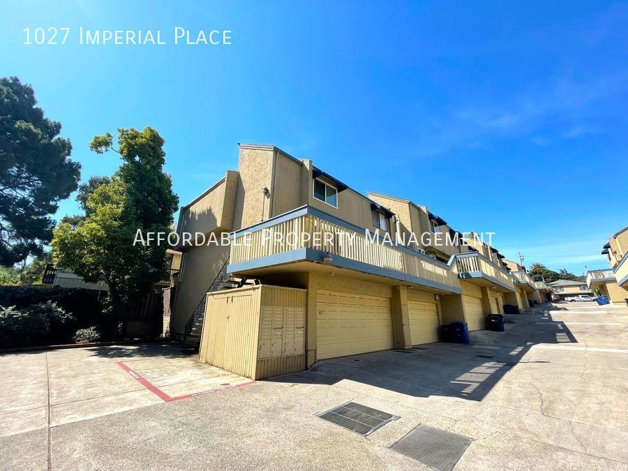 Primary Photo - 1027 Imperial Pl