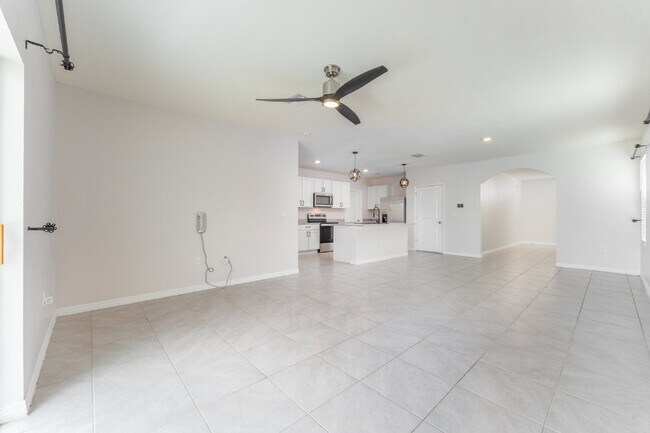 Foto del edificio - "Spacious 5-Bed Oasis located in SouthShore Bay!