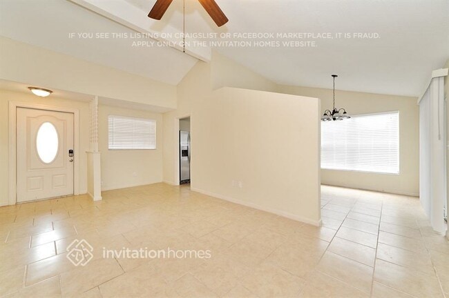 Building Photo - 8229 Greenleaf Cir