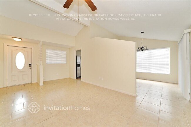 Foto del edificio - 8229 Greenleaf Cir