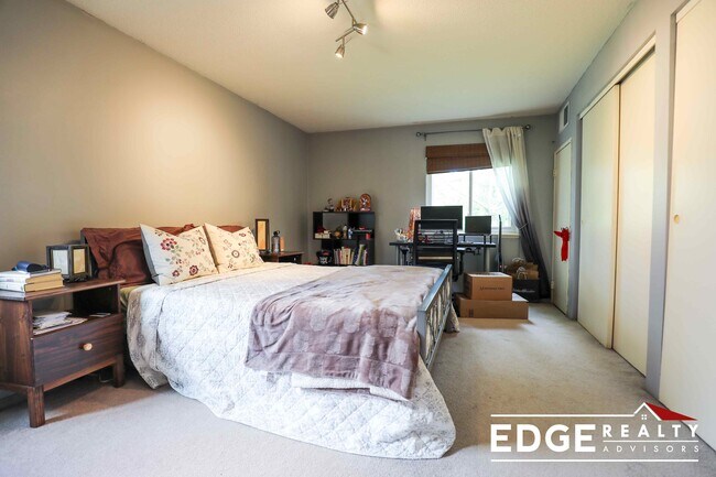 Foto del edificio - 48 Silver Hill Ln