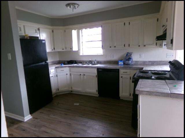 Building Photo - 305 Smart St