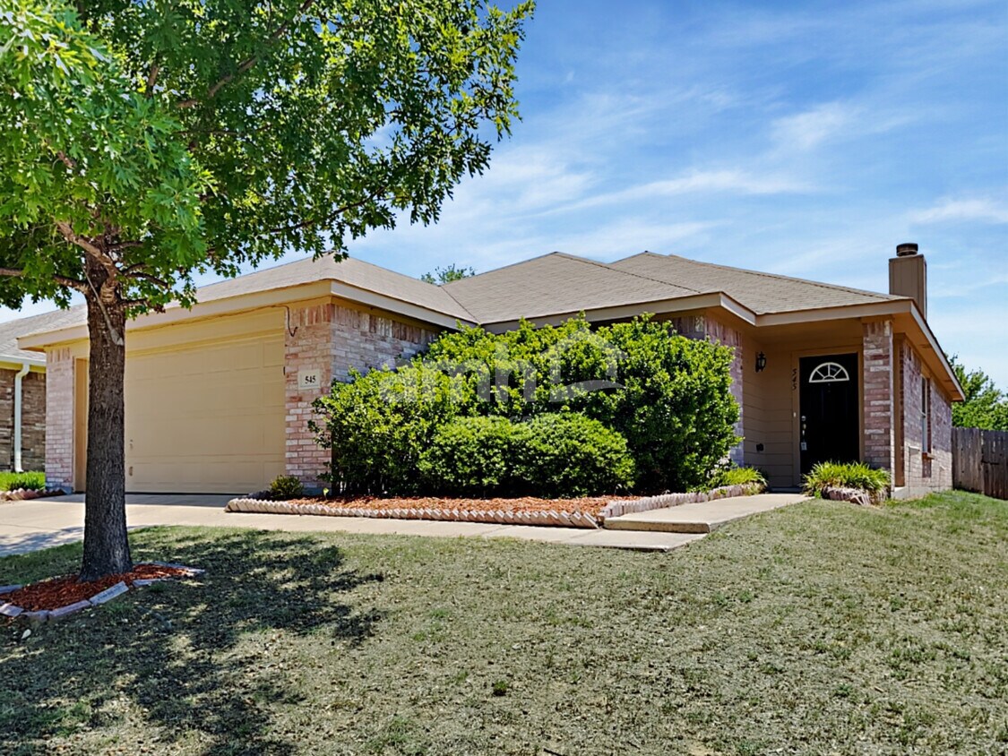 Primary Photo - 545 Bent Oak Dr