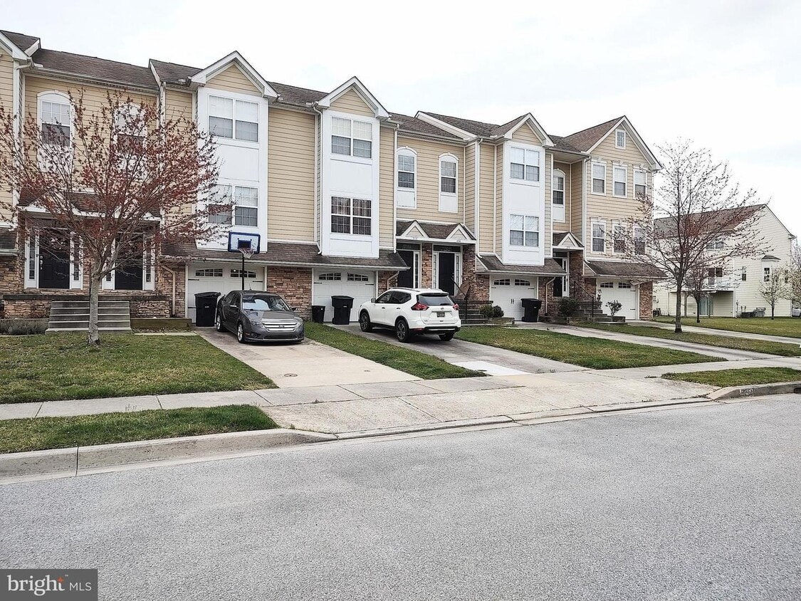 226 Thornton St, Dover, DE 19901 Townhome Rentals in Dover DE