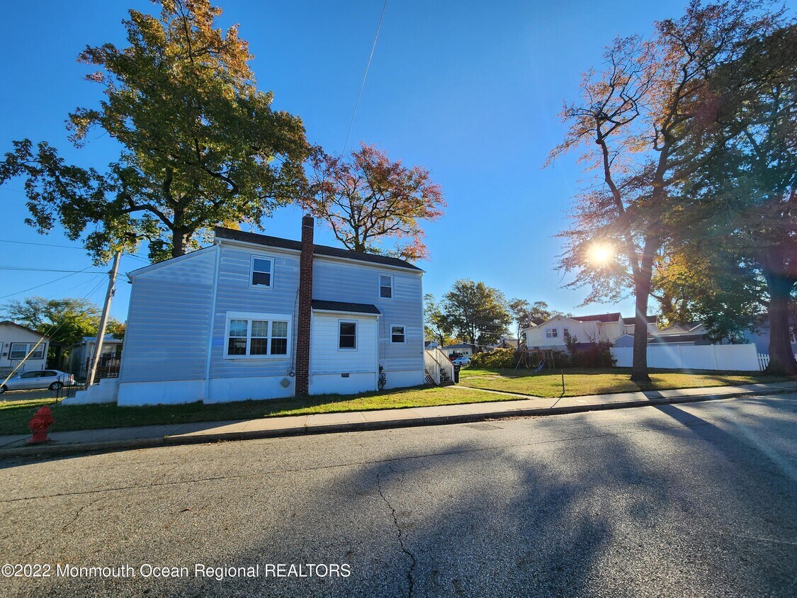 82 Twilight Ave, Keansburg, NJ 07734 House Rental in Keansburg, NJ