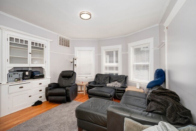 Foto del edificio - 287 Medford St