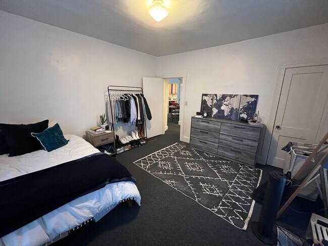 Foto del edificio - 9 MONTH LEASE - 12th and Lincoln