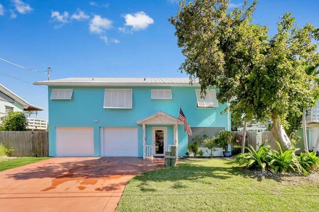 Building Photo - 37 Blue Water Dr