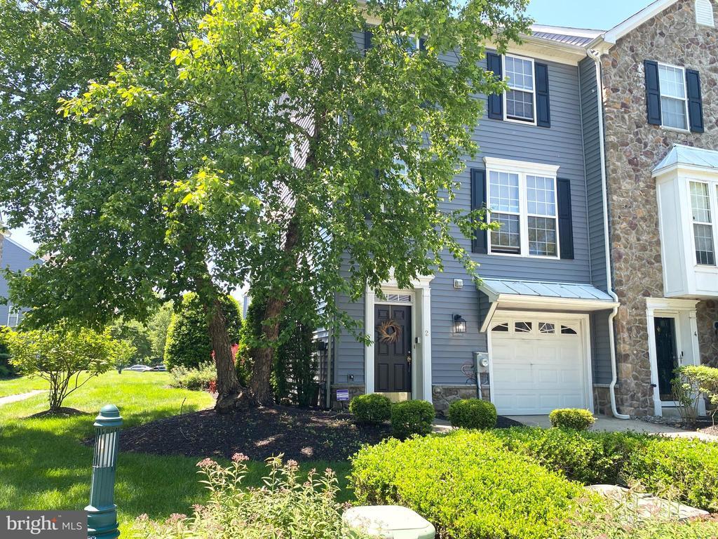 Primary Photo - 2 Eagle Ln