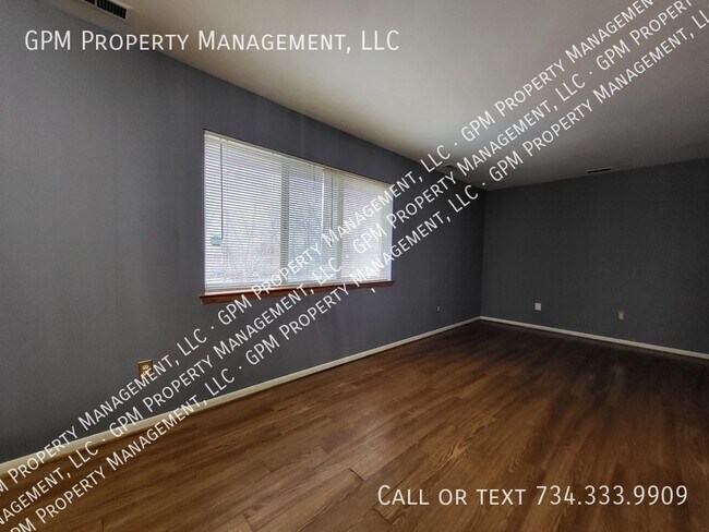 Foto del edificio - 875 Raupp Pl