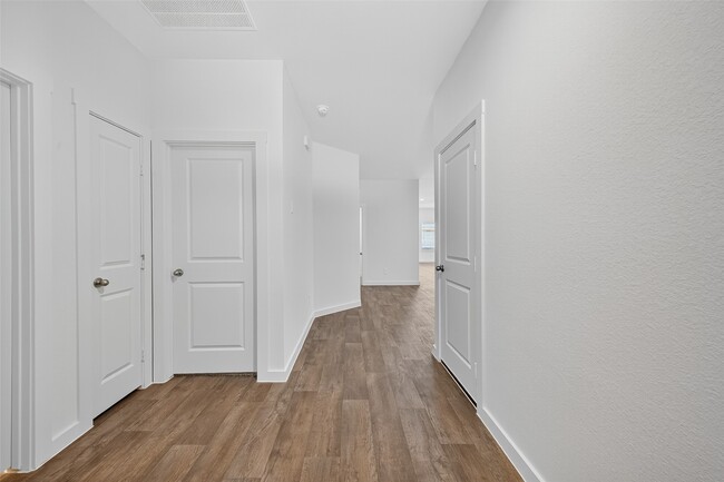 Building Photo - 1703 Stelvio Pass Dr