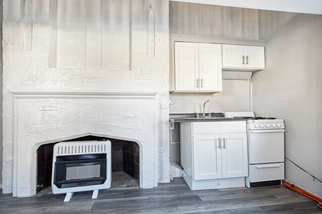 Kitchenette - 2779 Main St