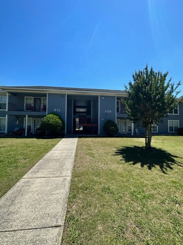 Primary Photo - Lovely 2 Bed, 2 Bath Condo in Karen Lakes