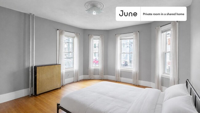Building Photo - Room in Shared 5 bed/1 bath home in Somerville