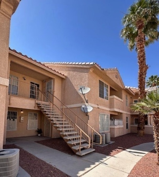 Building Photo - 1830 N Pecos Rd