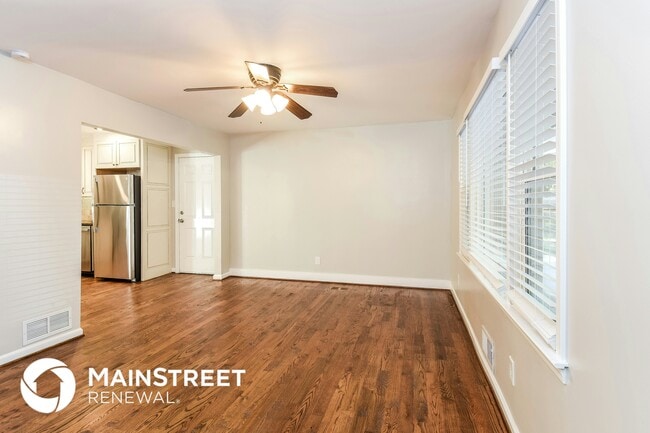 Building Photo - 6265 E Shore Cir