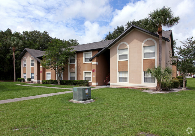 Building Photo - Fox Hollow