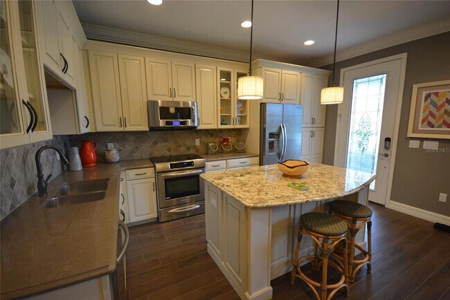 Foto del edificio - 10191 Eagle Creek Center Blvd