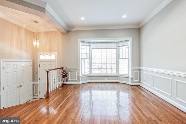 Foto del edificio - 2145 Wolftrap Ct