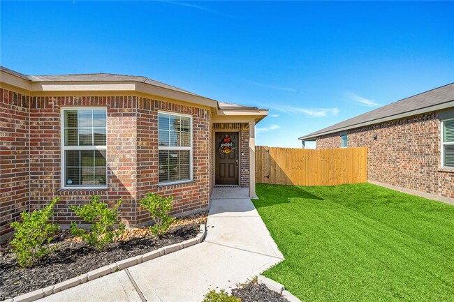 Building Photo - 329 Lone Mountain Dr