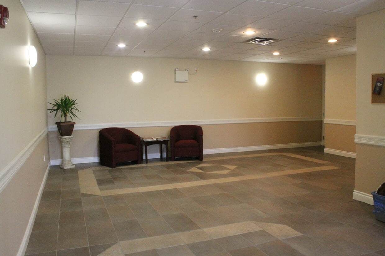 Photo principale - 4701 49 Ave