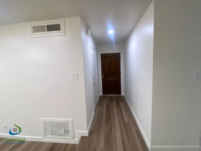 Foto del edificio - $4495-Remodeled 4 Bed, 2 Bath Home near Morrill Middle School-North San Jose