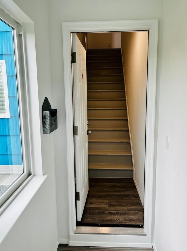 Foto del edificio - Newly Remodeled Apartment in the Center of Downtown Poulsbo!