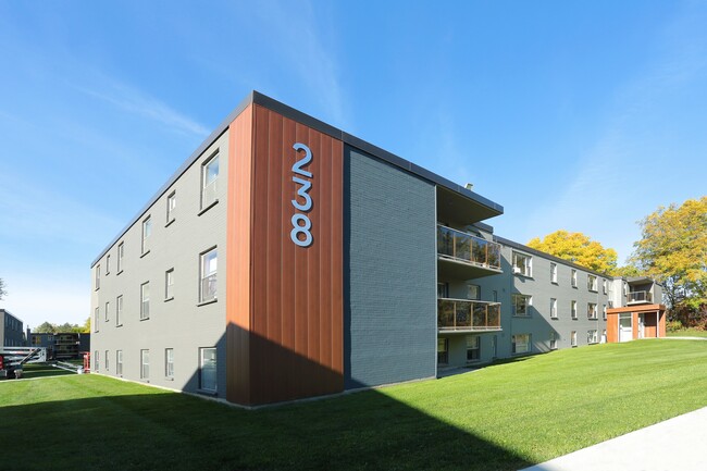 Building Photo - Oakland Avenue