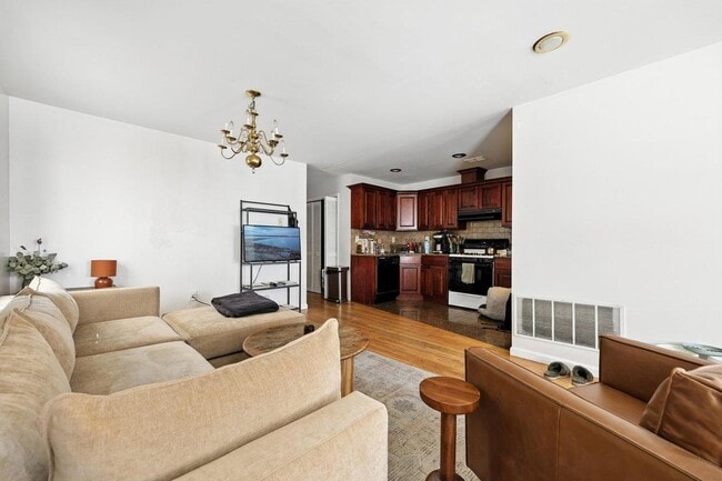 Building Photo - 207 NEW YORK Ave