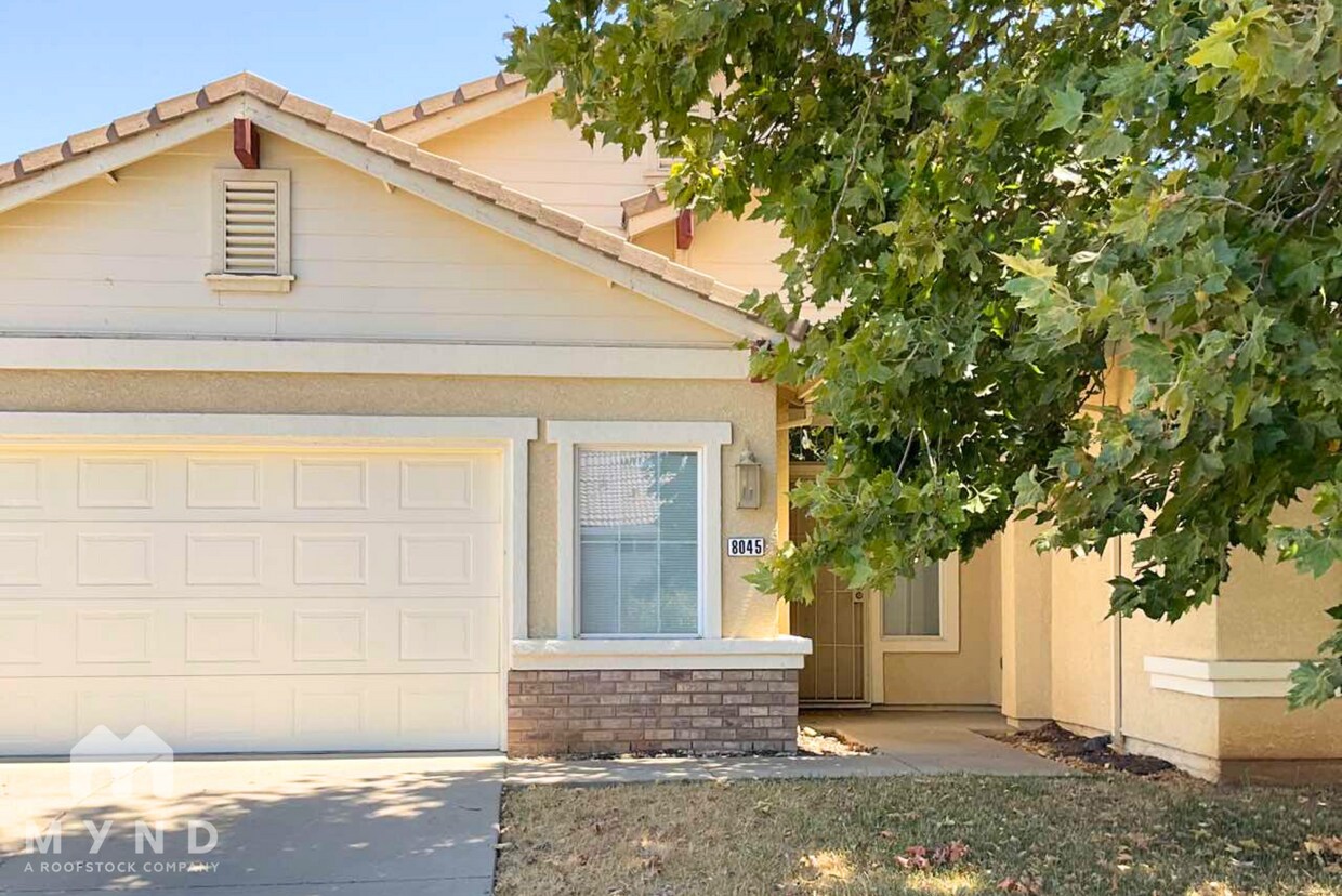 Foto principal - 8045 Quaker Ridge Way