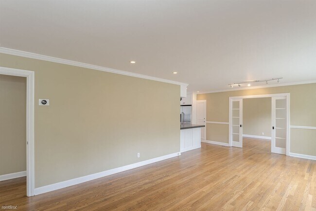 Building Photo - 3 br, 2 bath House - 3898 The Bishop House