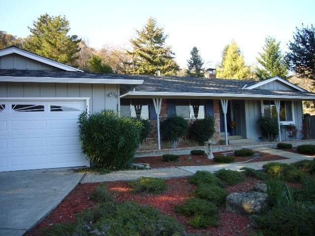 Primary Photo - Charming mountain home with pool