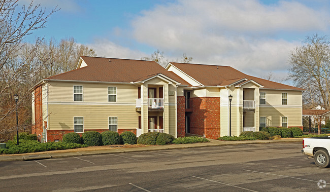 Building Photo - Holly Brook