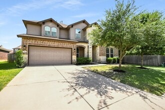 Building Photo - 805 Royal Burgess Dr
