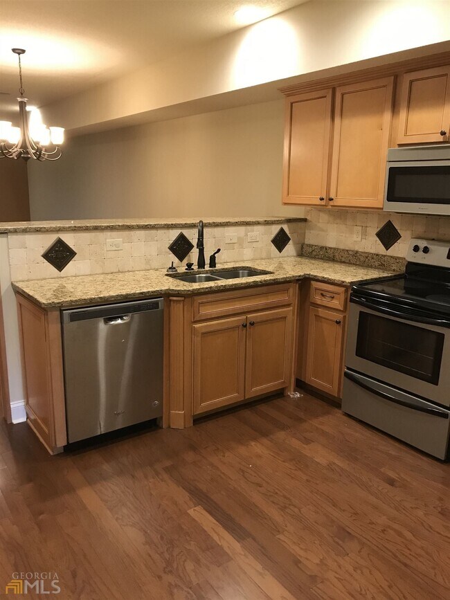 708 Osborne St Unit 202, Saint Marys, GA 31558 Room for Rent in Saint