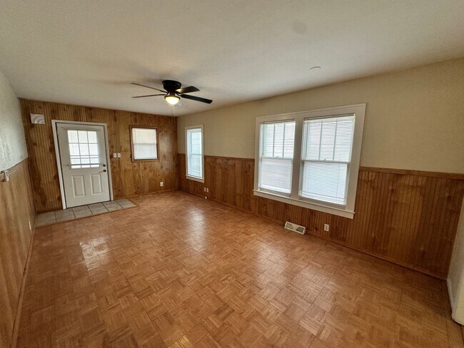 Foto del edificio - 4613 NE 46th St