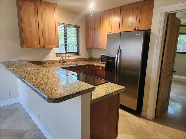 Foto del edificio - 210 SW 8th St