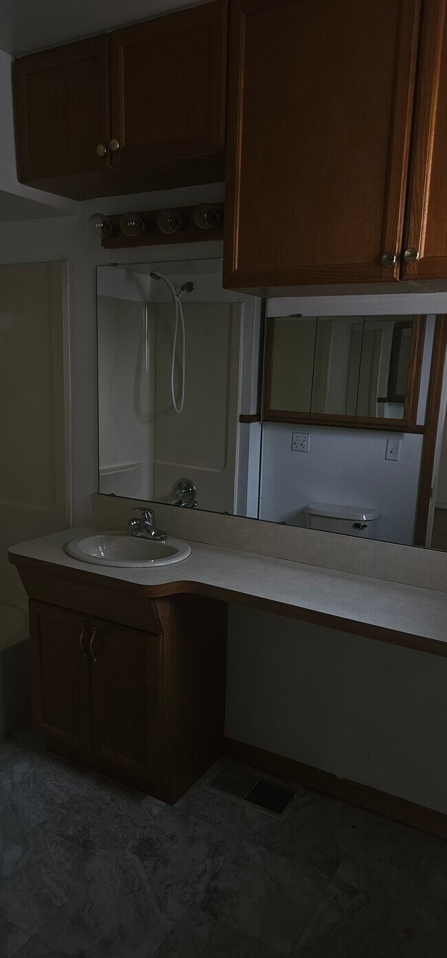 Building Photo - 49 Neise Ave