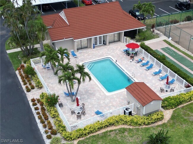 Foto del edificio - 9635 Eaton Gardens Ln