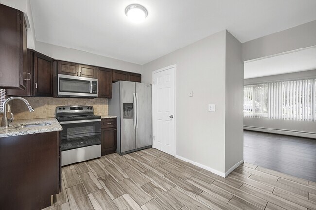 Foto del edificio - 51623 Mound Rd