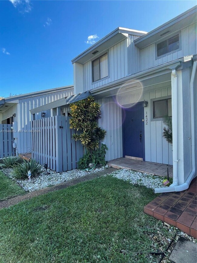 Foto del edificio - 1422 Amanda St