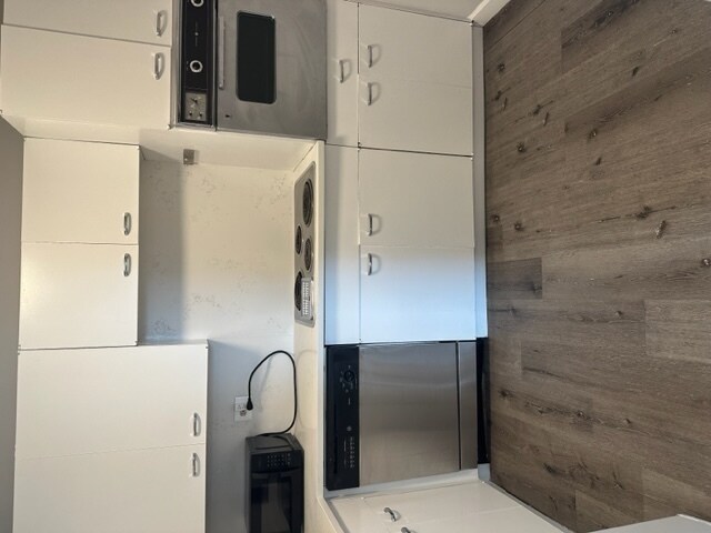 Foto del edificio - 2626 N Lakeview Ave