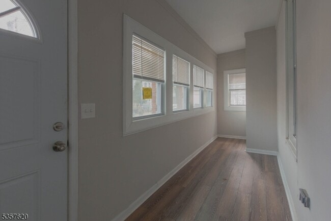 Building Photo - 257 S 8th St