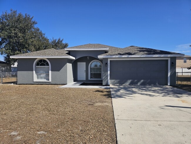 Building Photo - 709 Platypus Ct