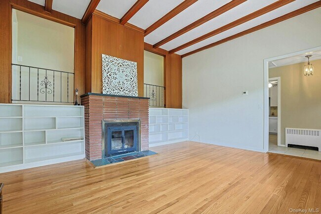 Foto del edificio - 24 Grover Ave