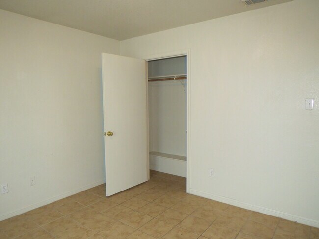Bedroom Closet - 1408 Natchez Trail
